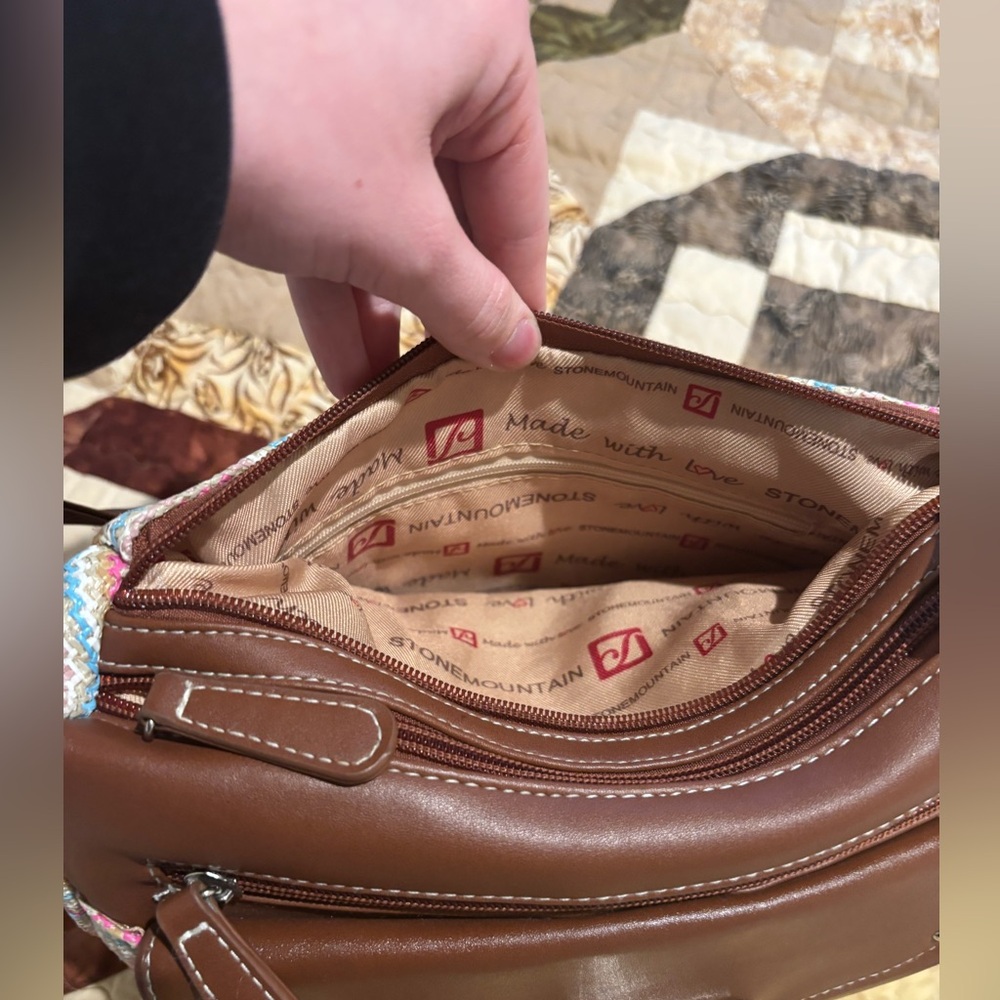 Stone Mountain Brown and Multicolored shoulder bag. - Picture 14 of 16